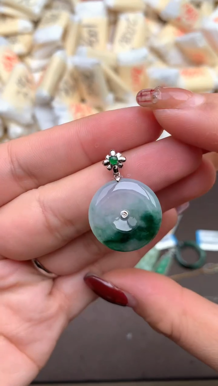 【闪购商品】翡翠挂件18K金镶嵌—