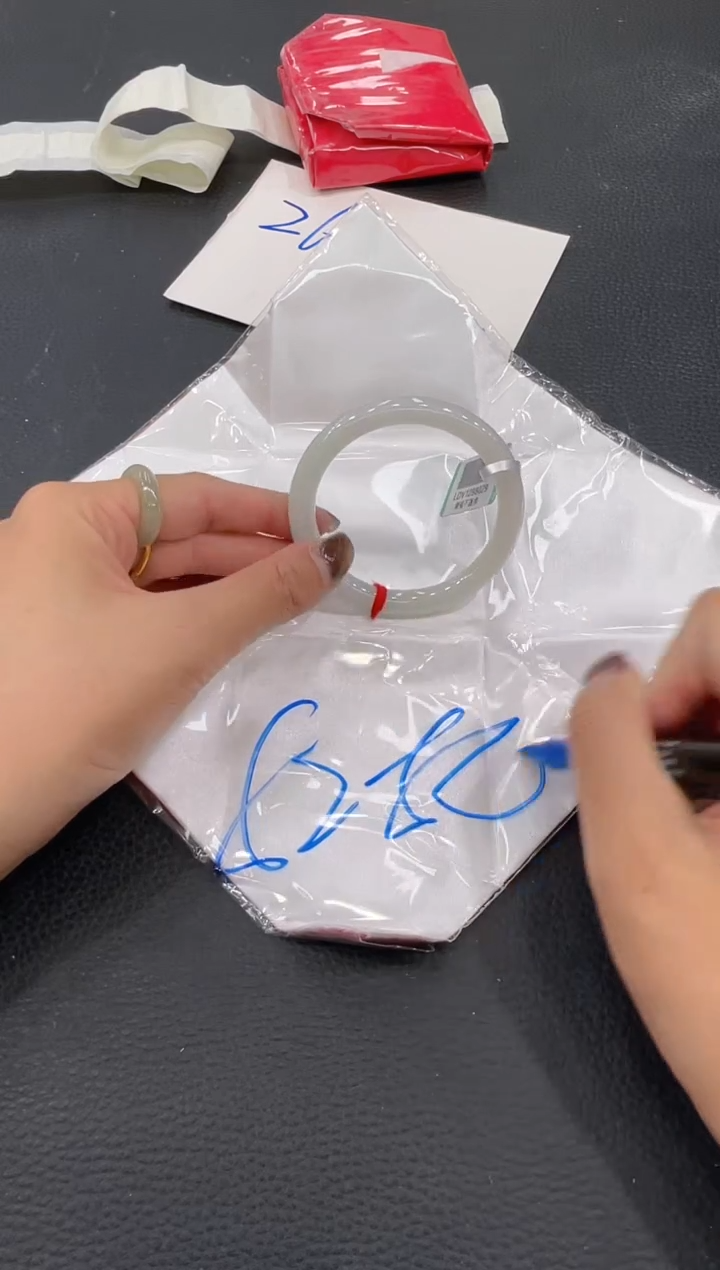 【闪购商品】翡翠手镯未镶嵌手镯