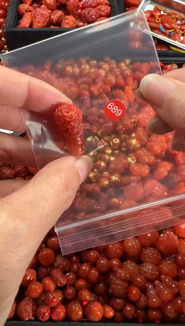 【闪购商品】南红玛瑙颈饰未镶嵌1