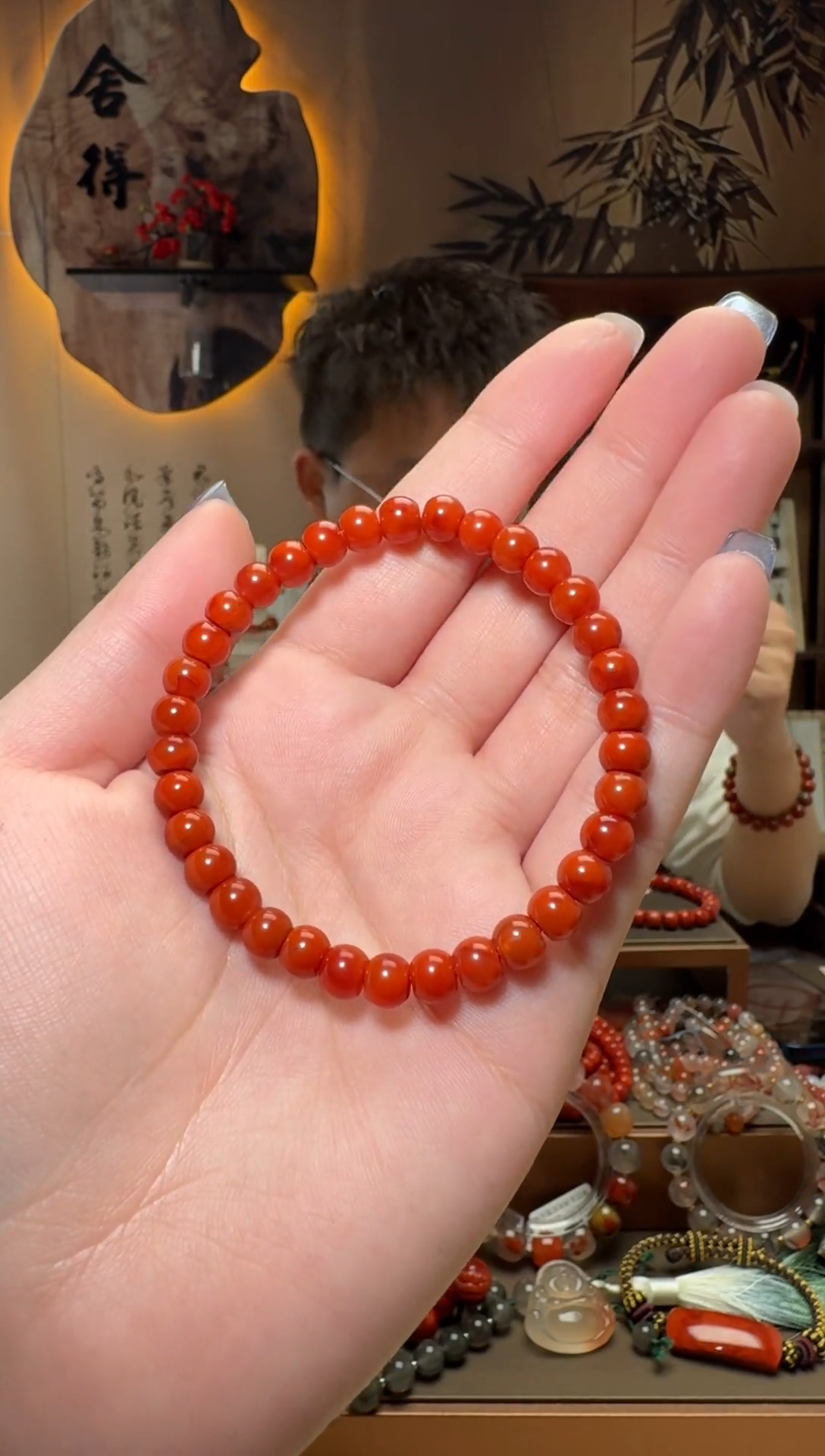 未镶嵌原矿无优化无注胶手串南红玛瑙一条约6mm 多样性发货