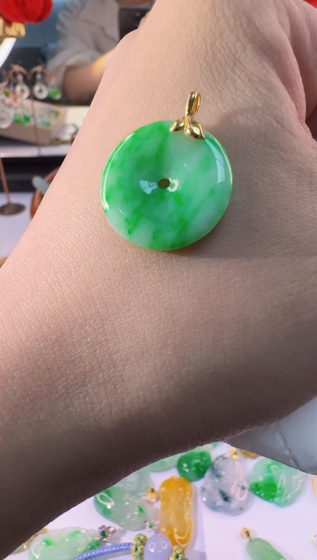 【闪购商品】翡翠颈饰18K金镶嵌缅甸翡翠A货吊坠