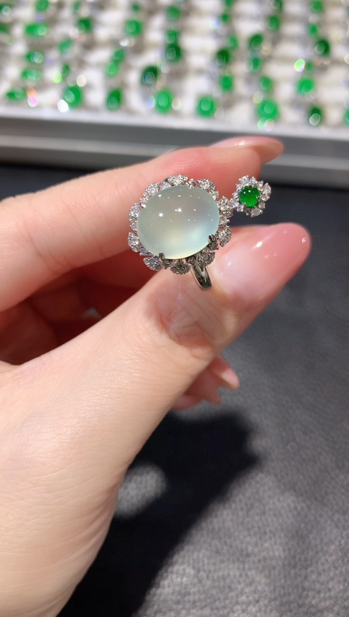 【闪购商品】翡翠戒指18K金镶嵌A24 翡翠