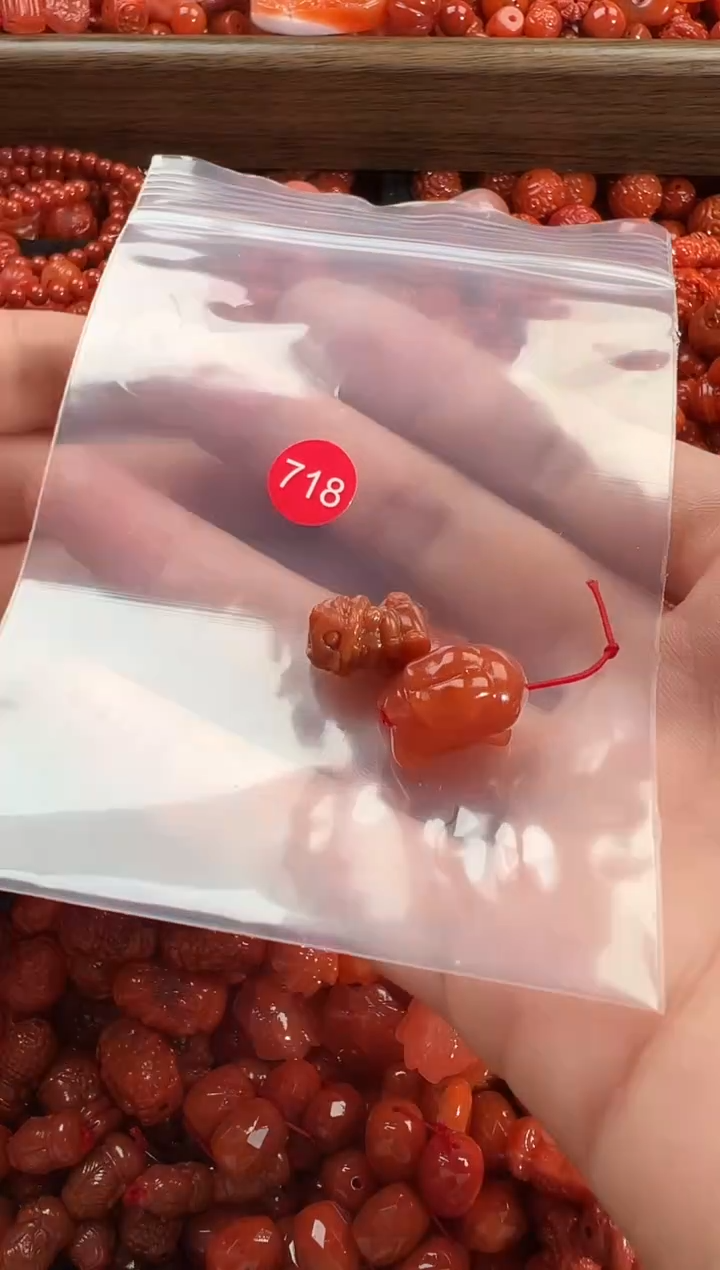 颈饰未镶嵌南红玛瑙1