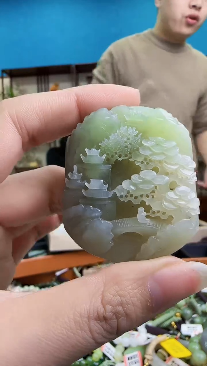 颈饰未镶嵌和田玉1