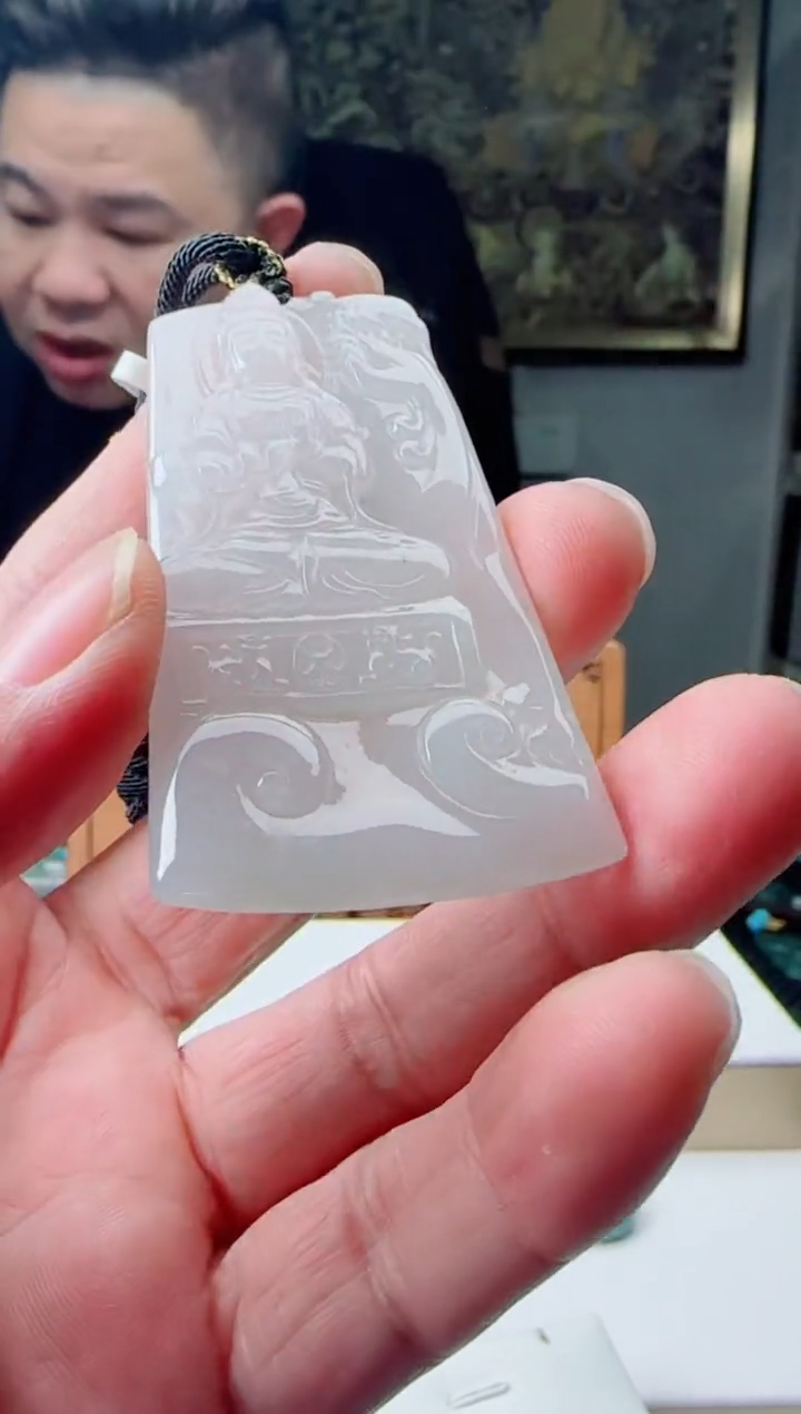 【闪购商品】翡翠颈饰未镶嵌11111111