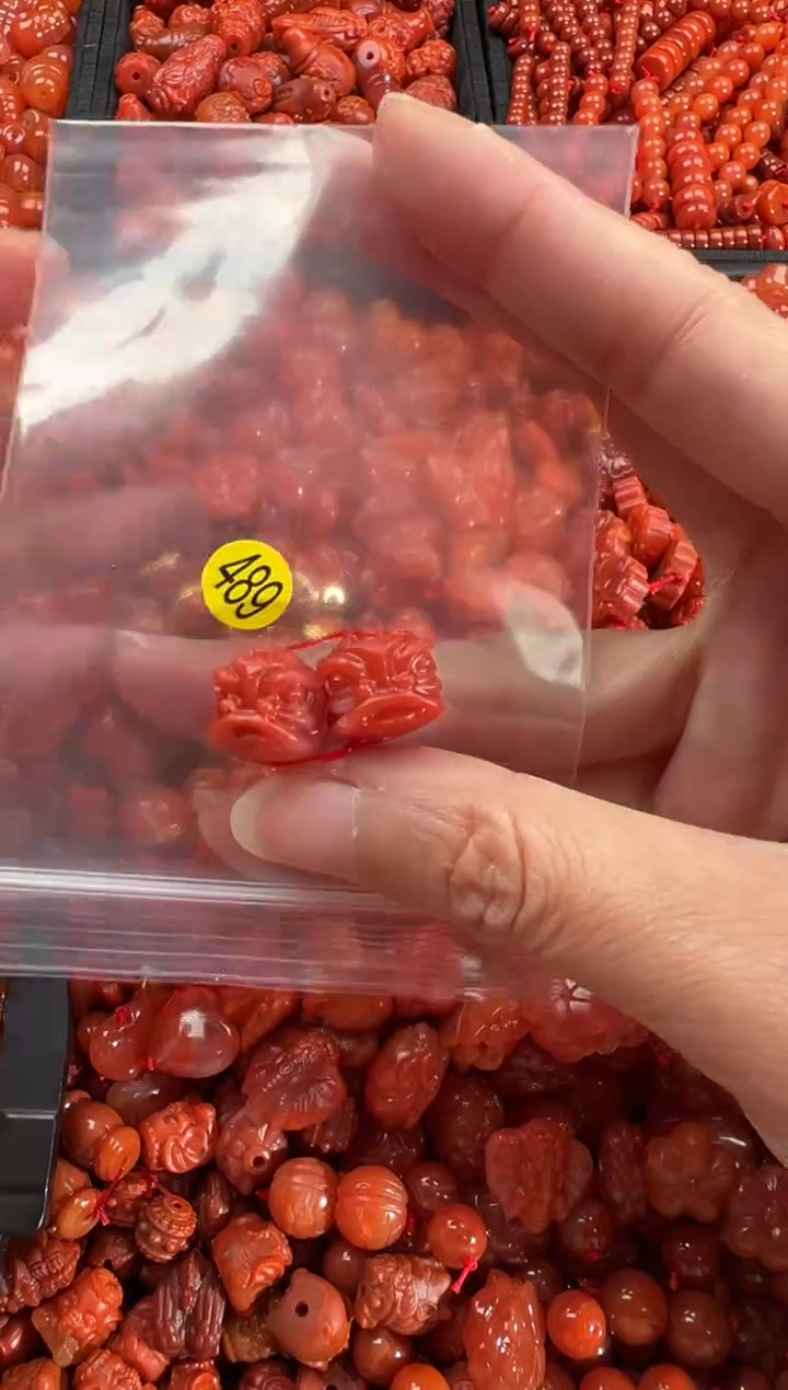 【闪购商品】南红玛瑙颈饰未镶嵌1