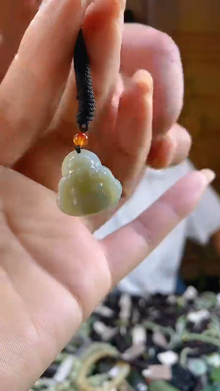 和田玉未镶嵌颈饰多样性发货，拍一发一