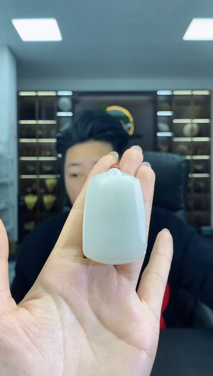 【闪购商品】和田玉颈饰未镶嵌无事牌