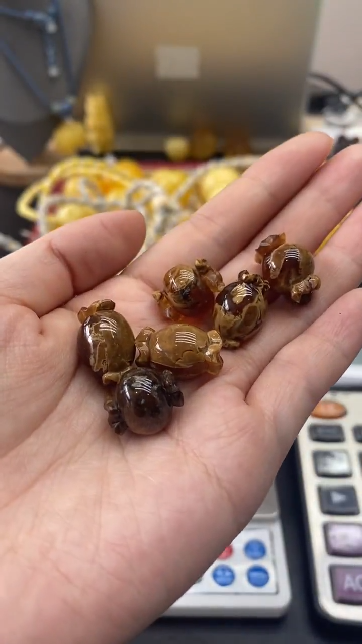 琥珀未镶嵌珠宝奇石220多样性发其一默认有瑕