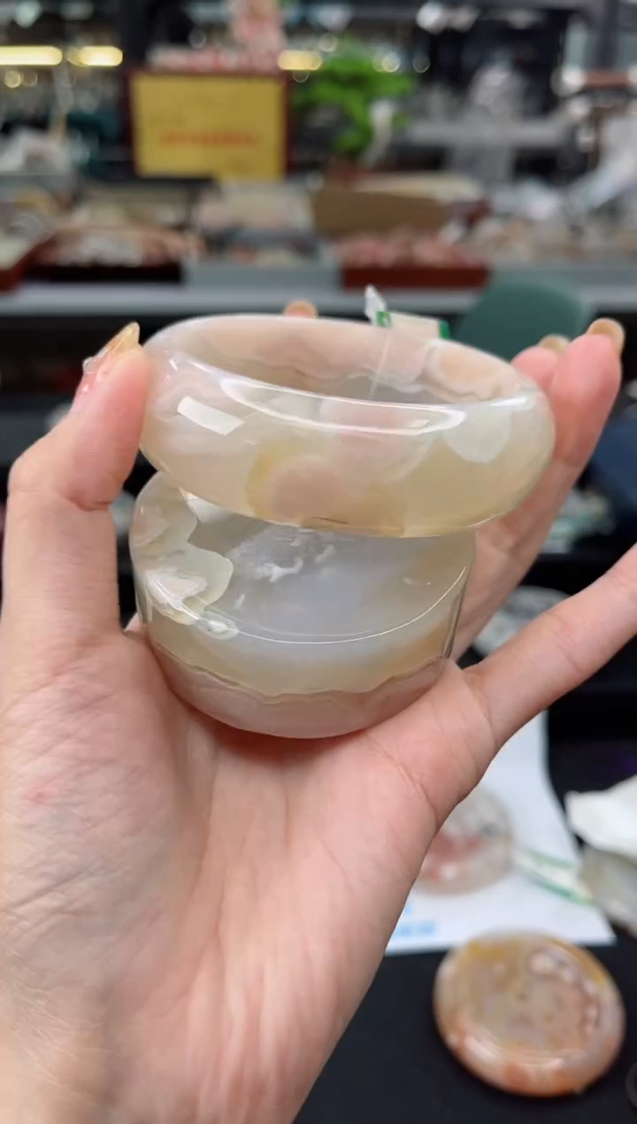 【闪购商品】石英质玉手镯未镶嵌62圈口（赠品镯心）6650725