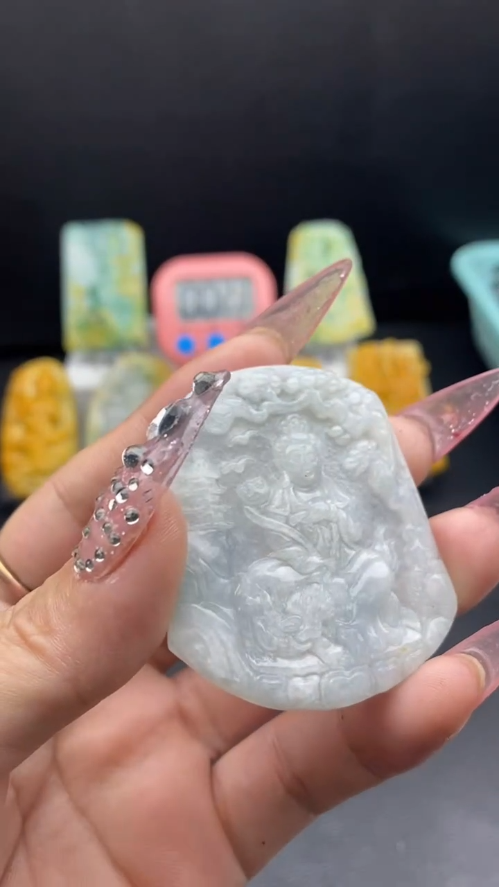 翡翠未镶嵌颈饰挂件