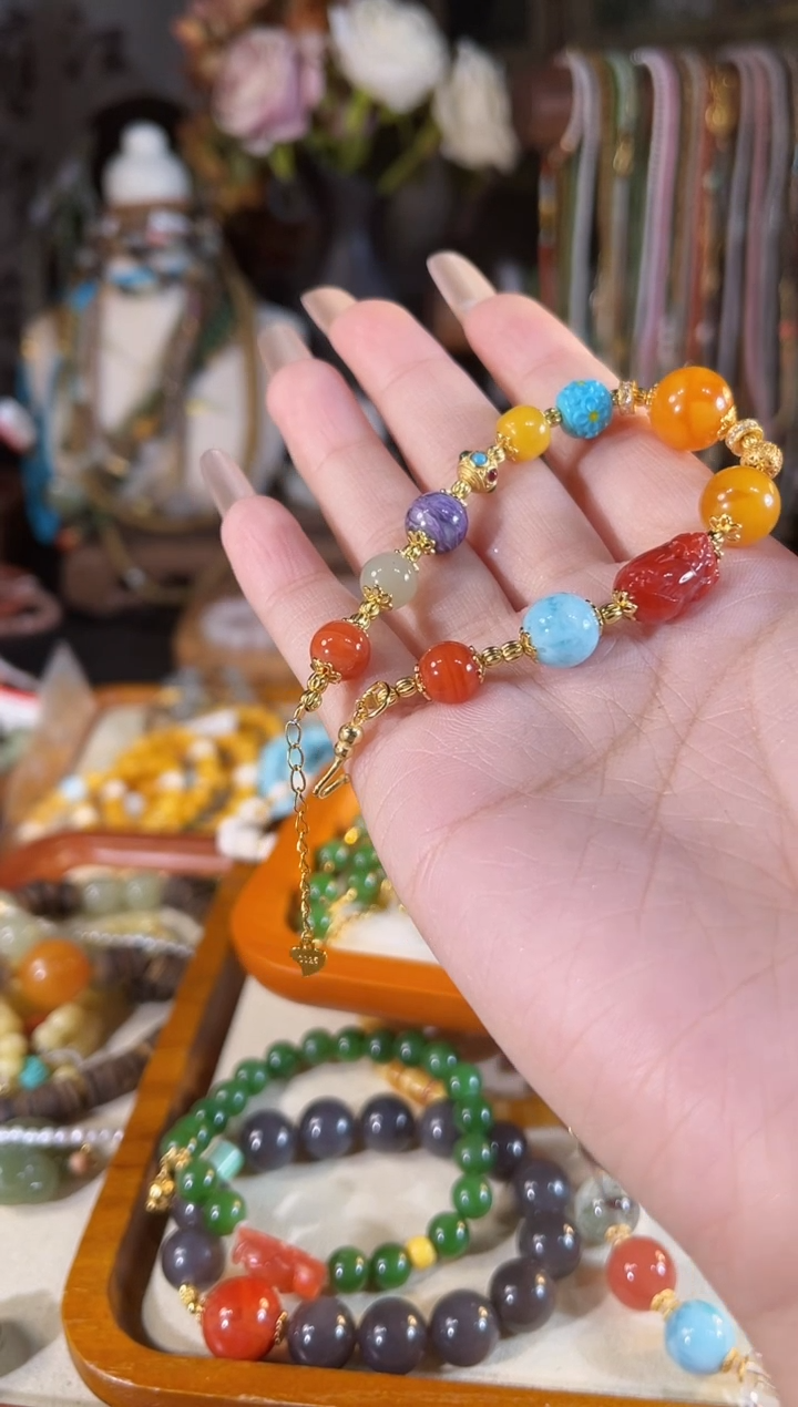 【闪购商品】蜜蜡手链未镶嵌多样性发货其一