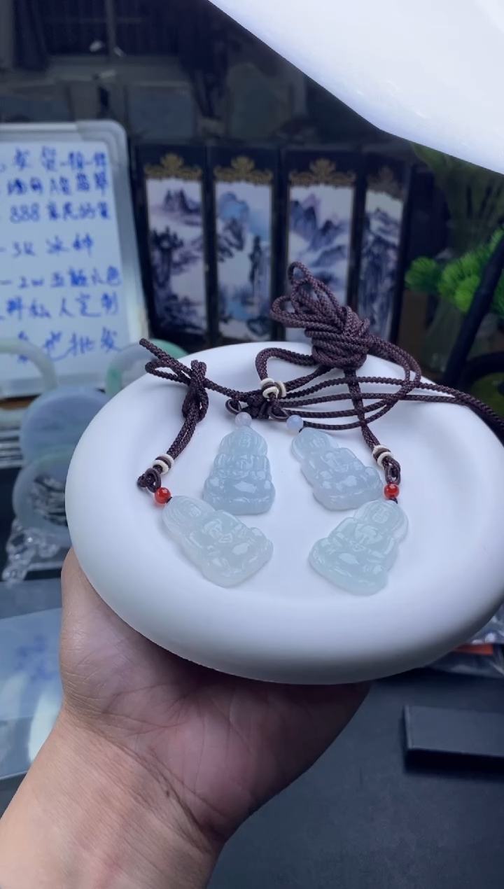 【闪购商品】翡翠未镶嵌颈饰多样性发货