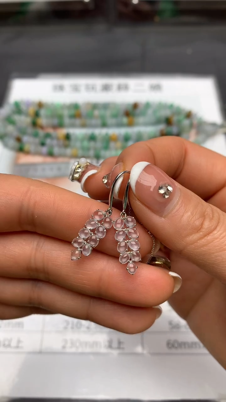 【闪购商品】翡翠耳饰18K金镶嵌白冰蛋面叶子款耳线