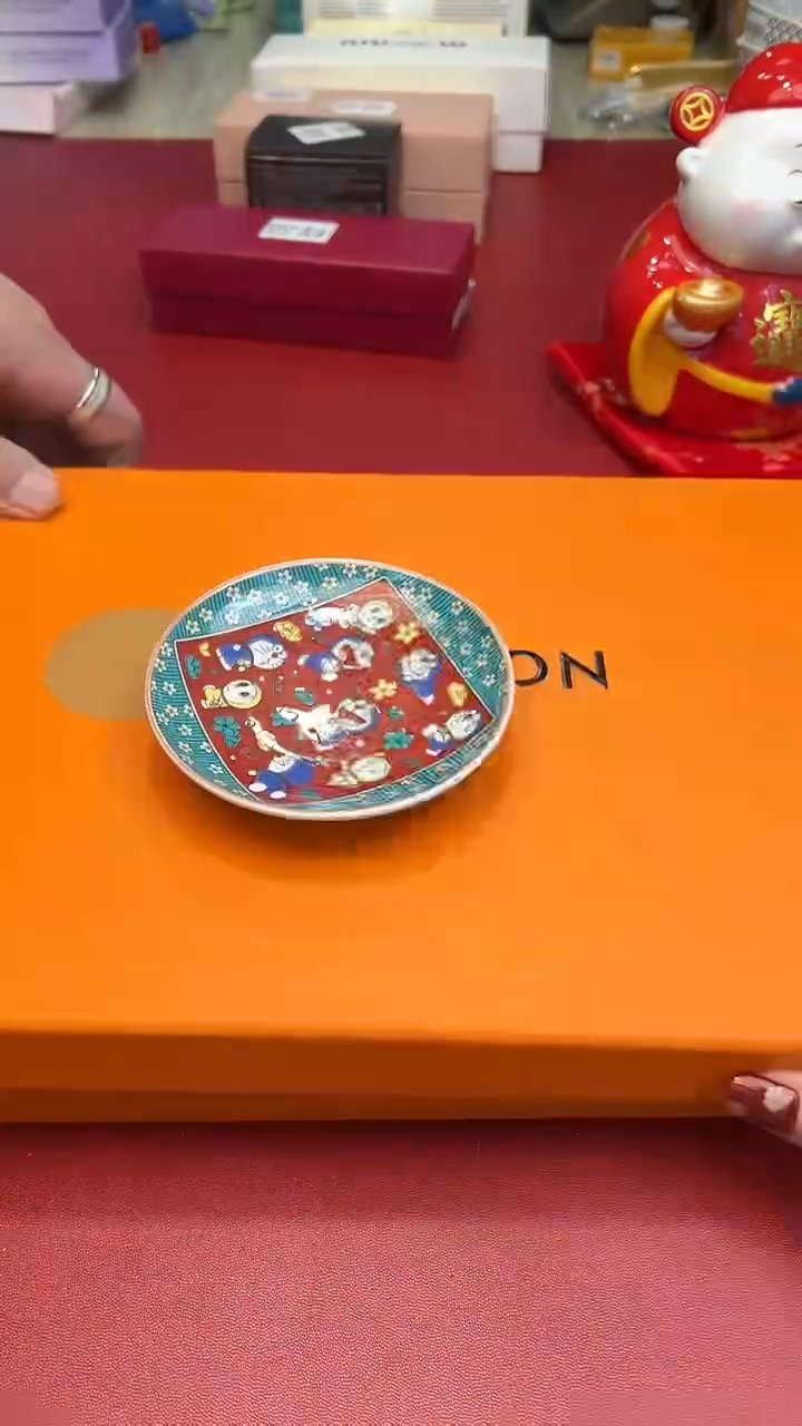 摆件瓷器放漏，全场大漏YF761