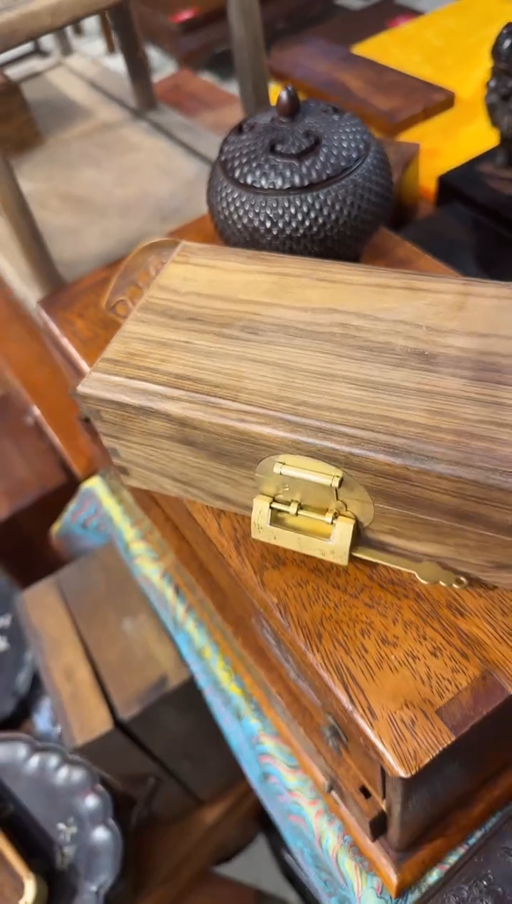 【闪购商品】木木艺黄花梨花纹小翻盖盒158.88888