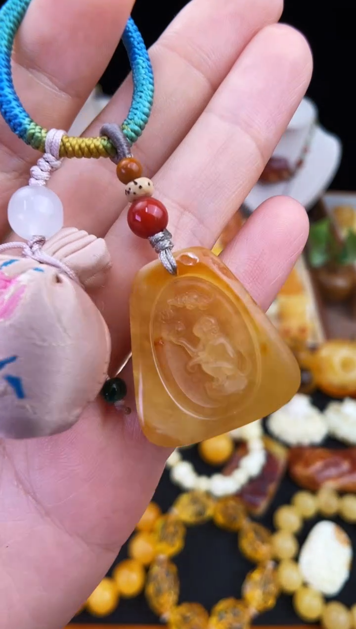 琥珀未镶嵌珠宝奇石柒月