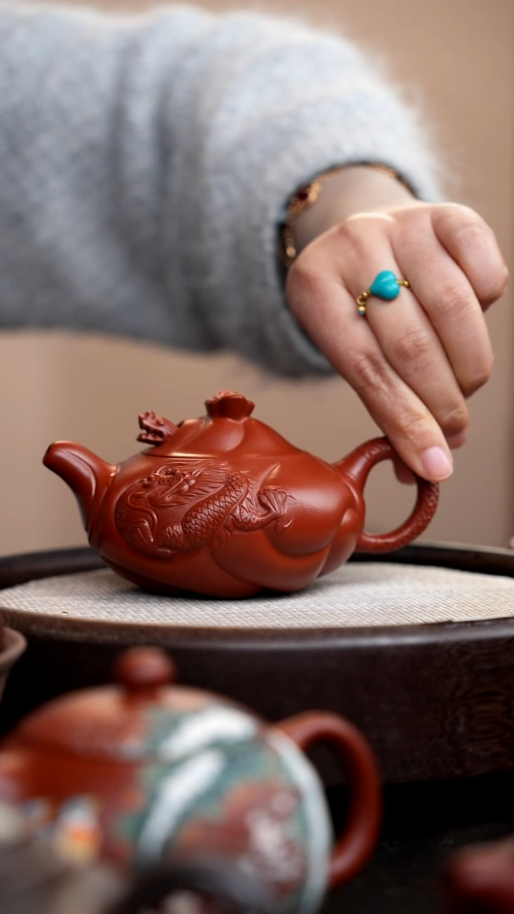 茶壶紫砂雪**语朱泥鱼化龙扁中