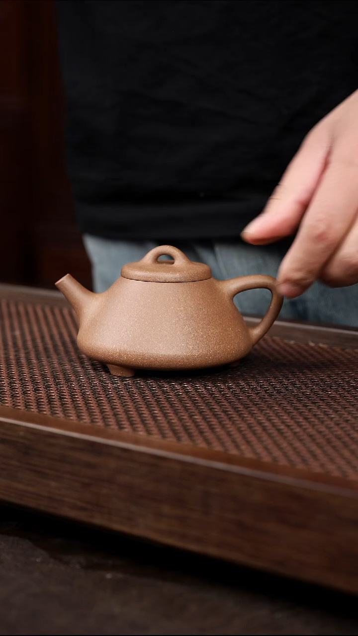 茶壶紫砂2-1石瓢