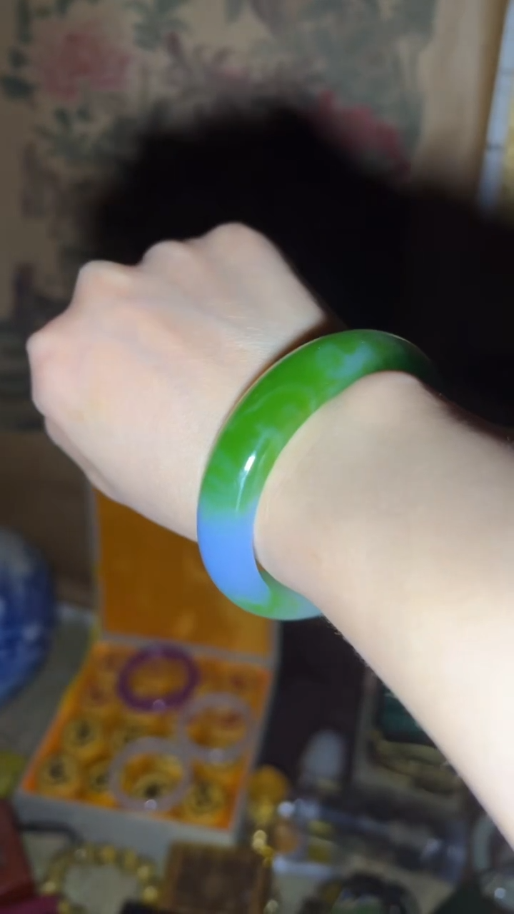 翡翠手镯未镶嵌闪购高端商品链接