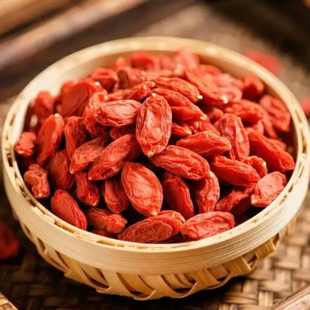 农家农产品新货大颗粒红枸杞自然晾晒可泡水泡酒煲汤