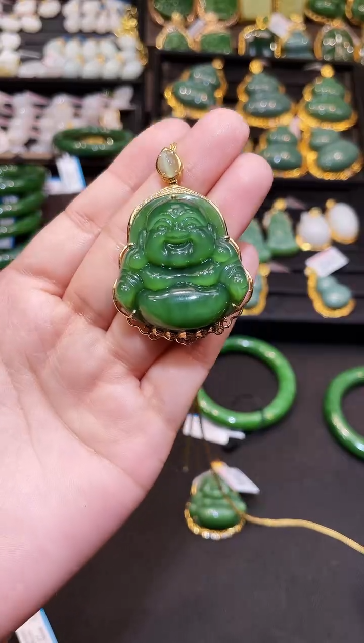 和田玉18K金镶嵌吊坠(赠链)38MM 多样性发一