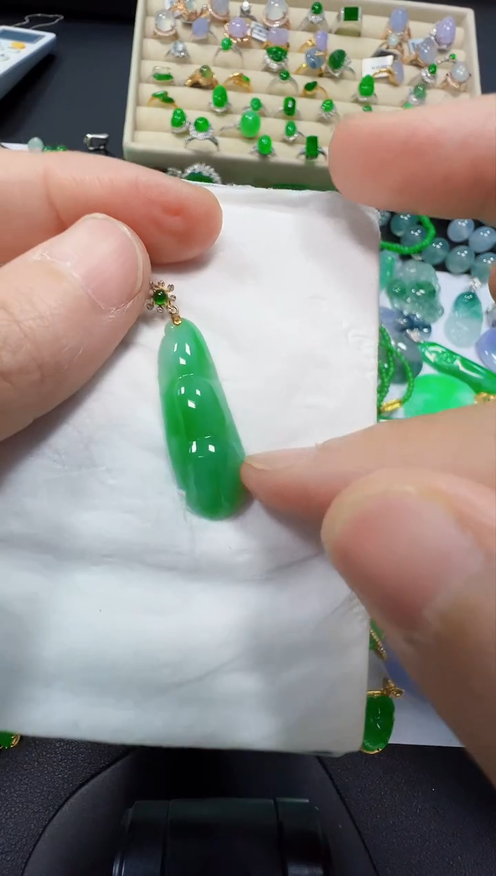 吊坠(不含链)18K金镶嵌翡翠1680