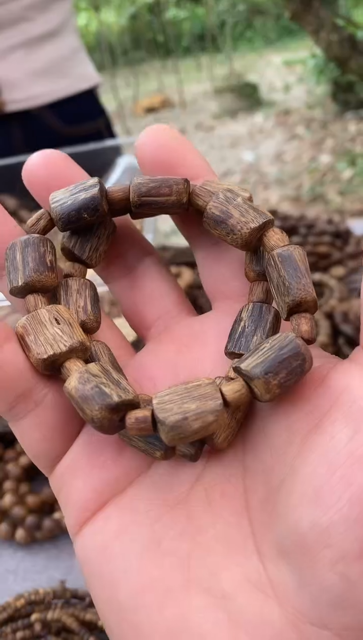 【闪购商品】沉香手串树心油排片珠随型单圈棋楠手串多样性发一