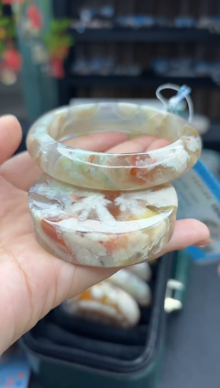 【闪购商品】石英质玉手镯未镶嵌887（57圈赠送镯心）