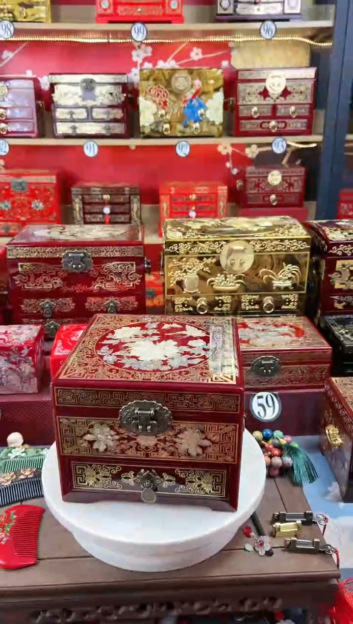 【闪购商品】20#新款方形三层单抽掐丝螺钿酒红蝶恋花