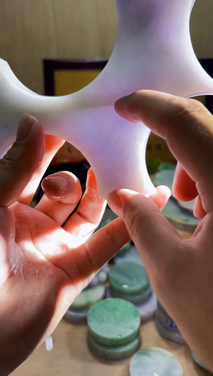 翡翠挂件未镶嵌A货常星2682