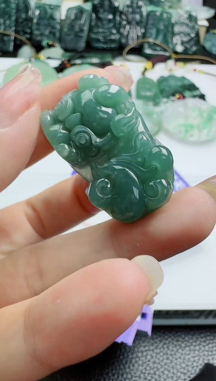 【闪购商品】翡翠吊坠(不含链)未镶嵌多样性随机发其一
