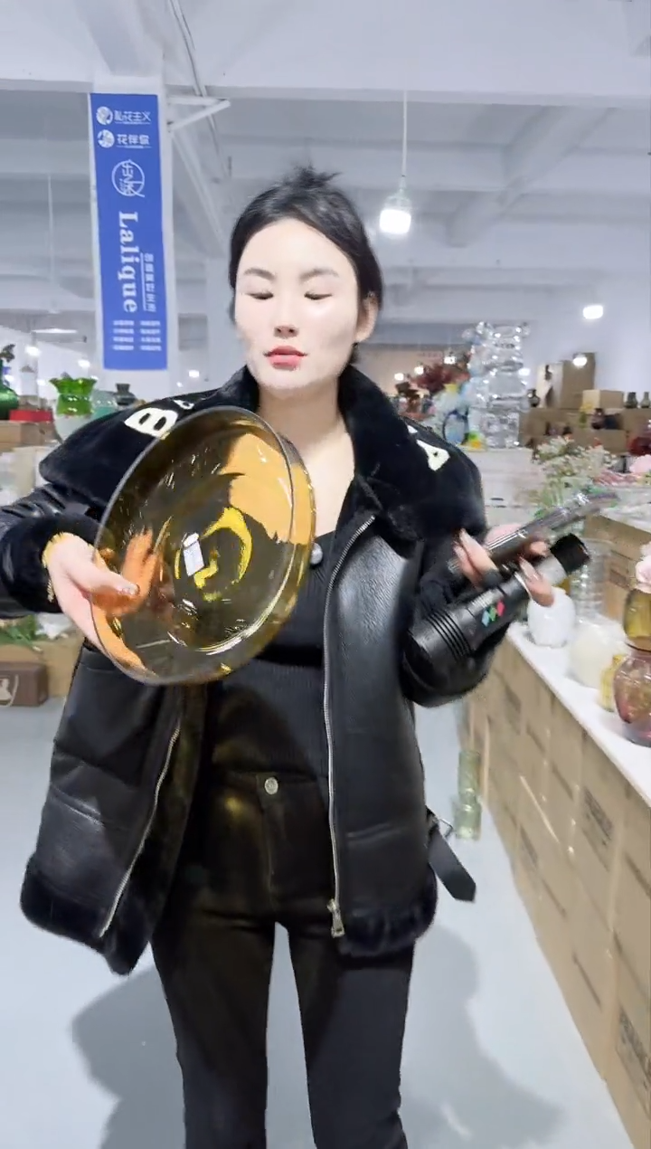 【闪购商品】无铅玻璃UU外贸仓花瓶微瑕-1S3N