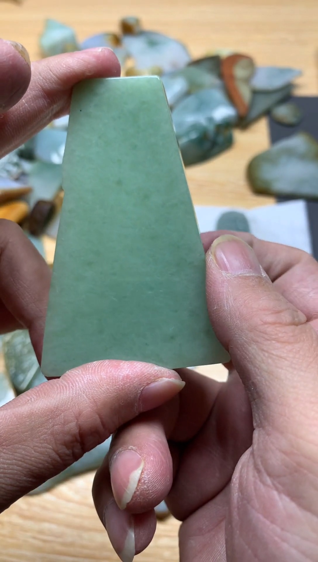 【闪购商品】翡翠颈饰未镶嵌天然翡翠A货