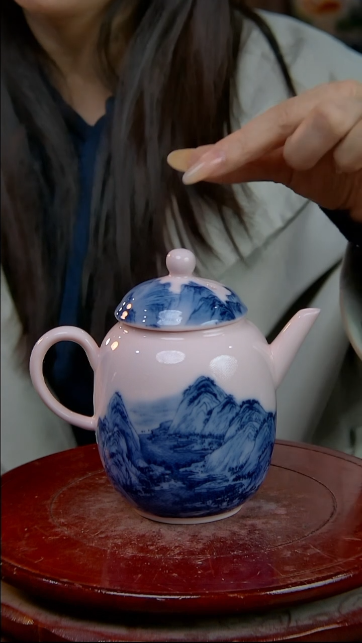 摆件陶景德镇陶瓷摆件稀土山水蛋壳壶