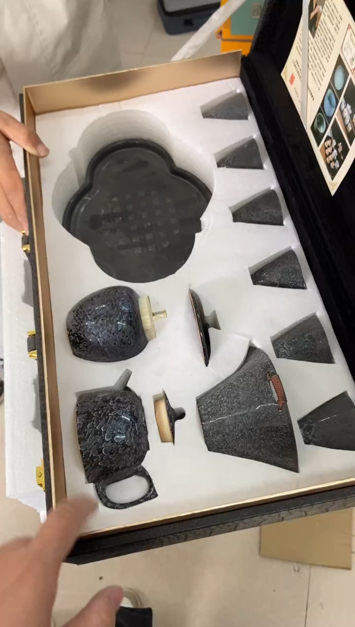 杯子瓷无运费险不带礼盒略有瑕疵有点脏介意勿拍