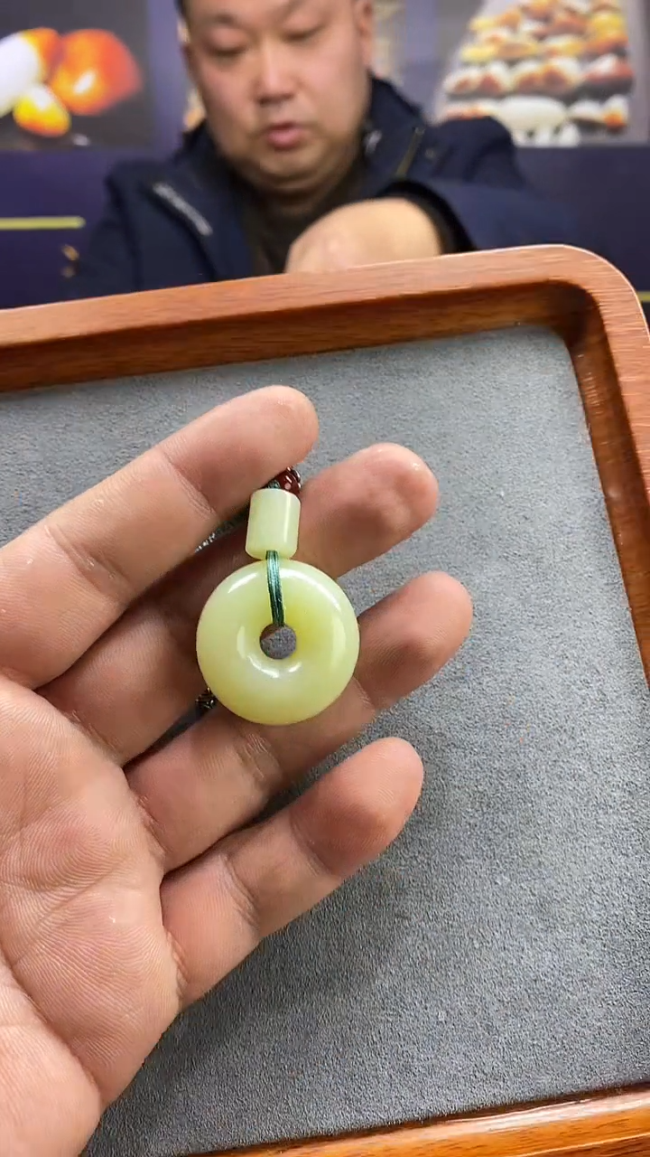 【闪购商品】和田玉（糖玉）颈饰未镶嵌精品和田玉平安扣