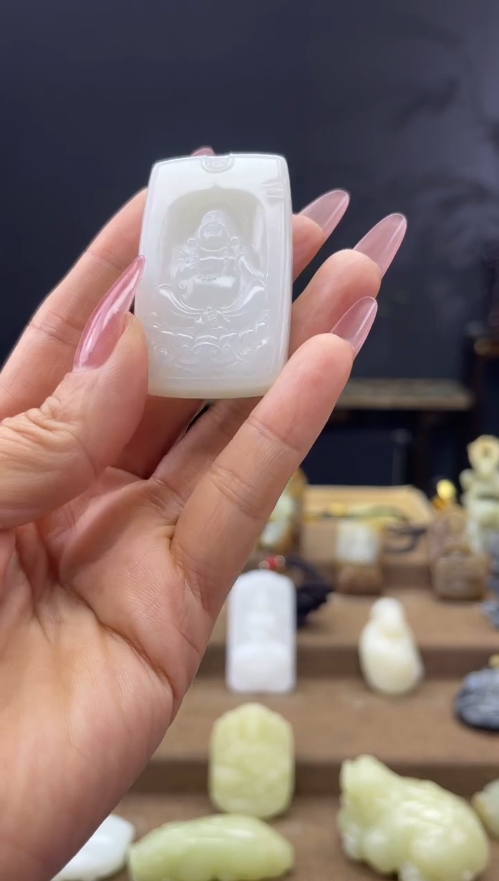 颈饰未镶嵌和田玉1