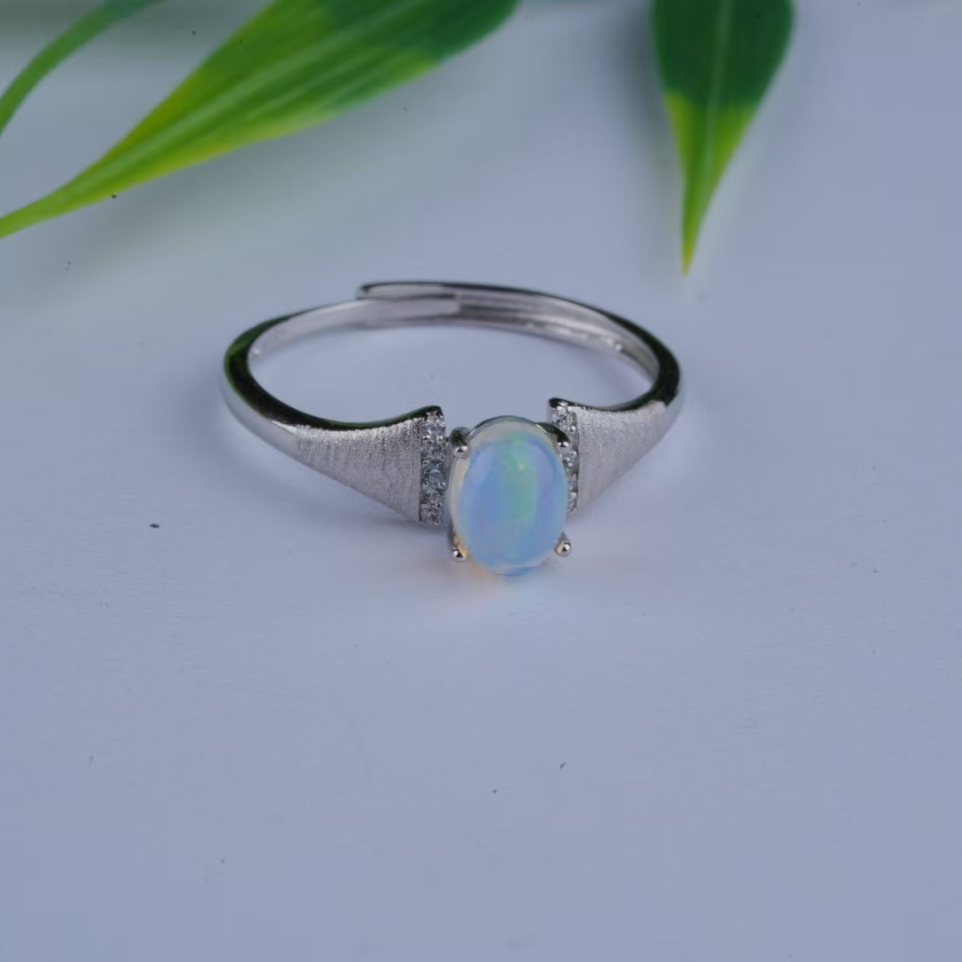 欧泊S925银镶嵌戒指