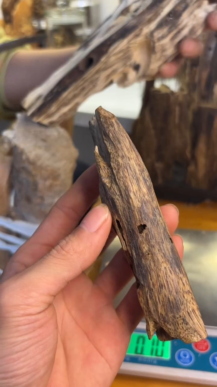 沉香沉香碎屑陆河品种26克