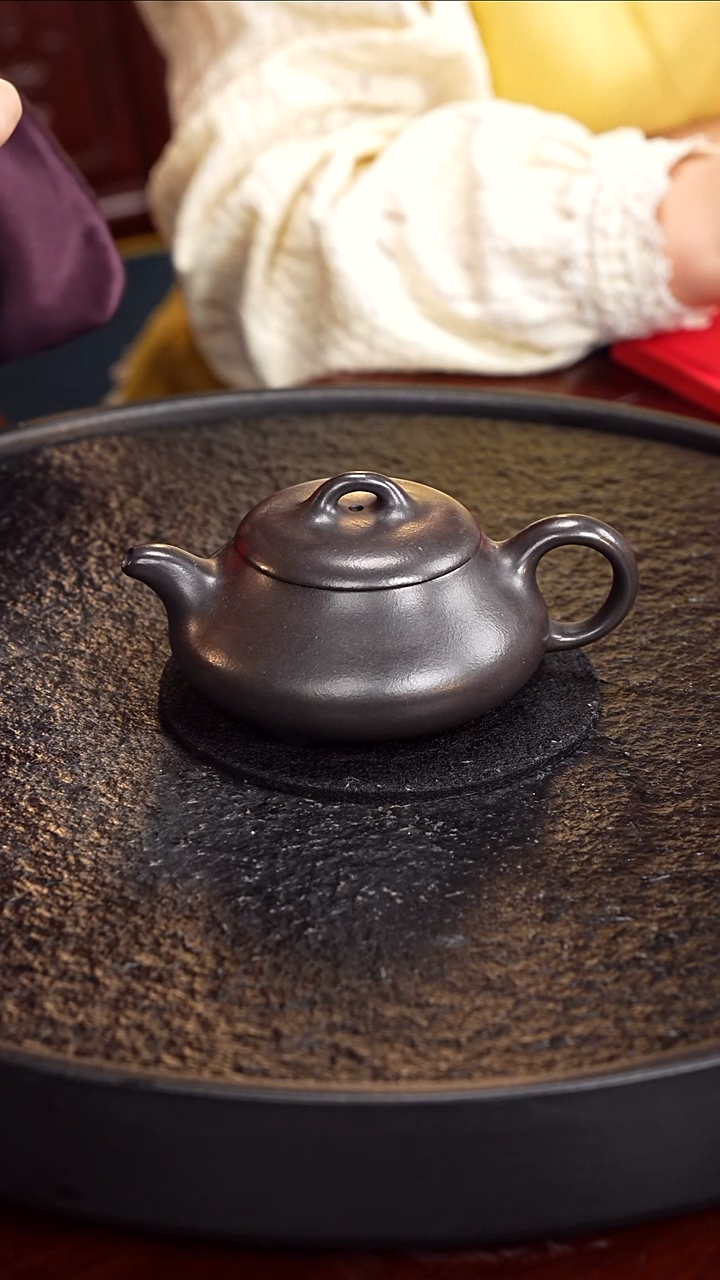 茶壶紫砂徐秀文 四世同堂单壶 汉棠石瓢91  高黑料 180毫升配墨宝