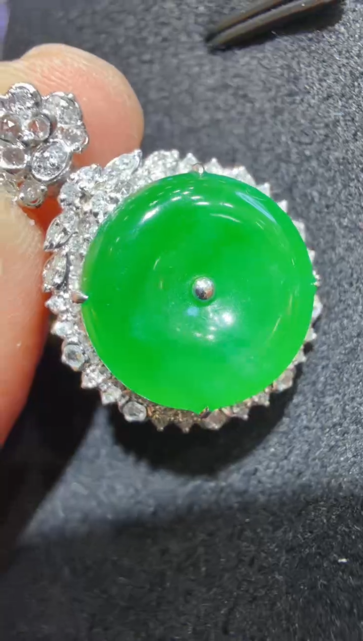 吊坠(不含链)18K金镶嵌翡翠多样性团购发一件