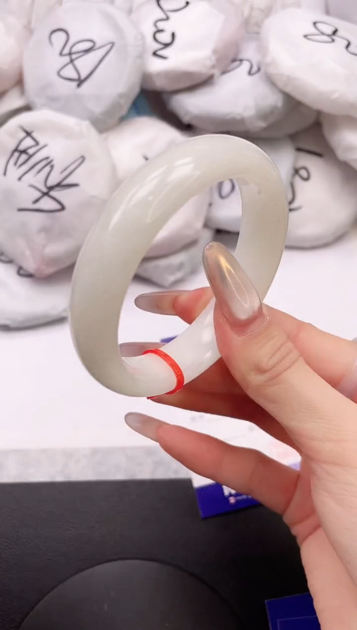 【闪购商品】和田玉手镯未镶嵌1K441-56