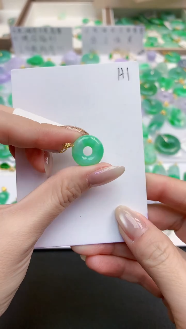 颈饰18K金镶嵌翡翠天然缅甸A货翡翠