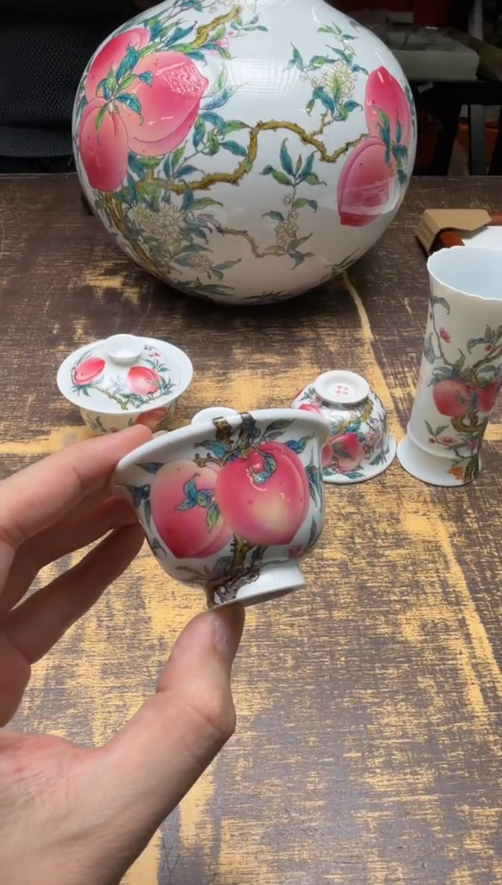 路*大（预售）青衿堂 粉彩桃子 小压手杯