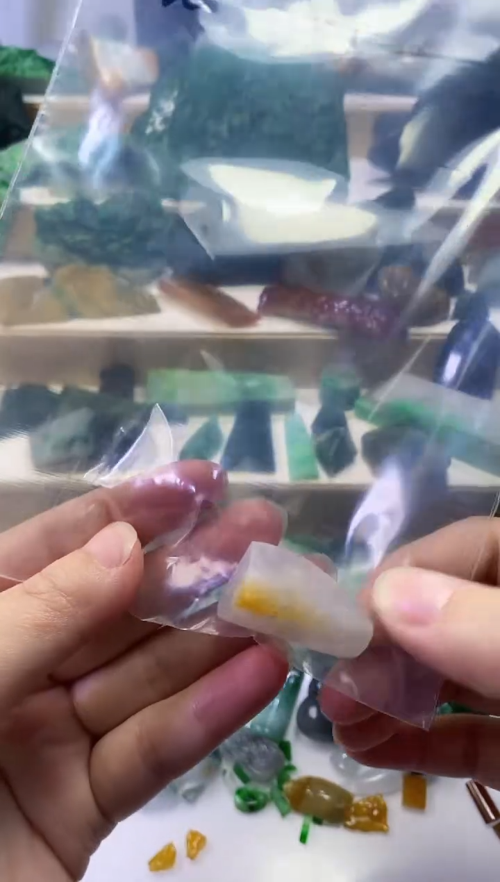 颈饰未镶嵌翡翠用****7228天然翡翠