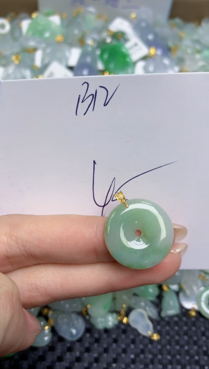 【闪购商品】翡翠颈饰18K金镶嵌天然缅甸A货翡翠