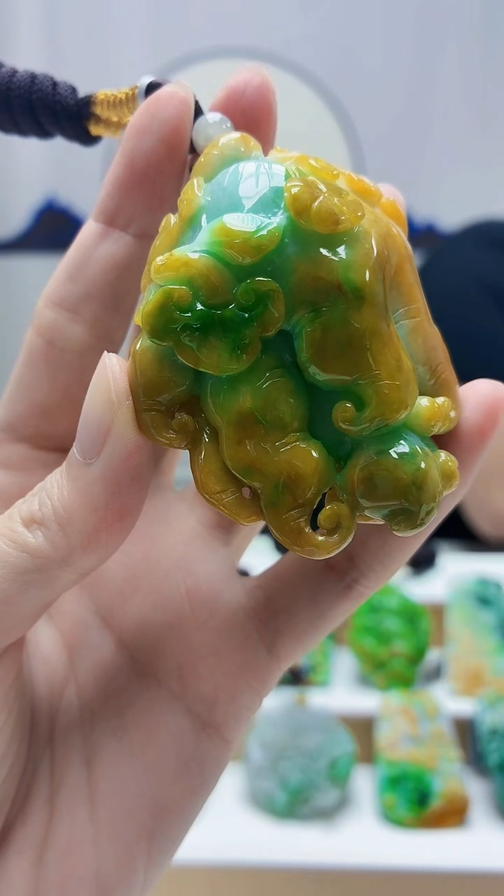 未镶嵌定制翡翠5145zm-毛货挂件114