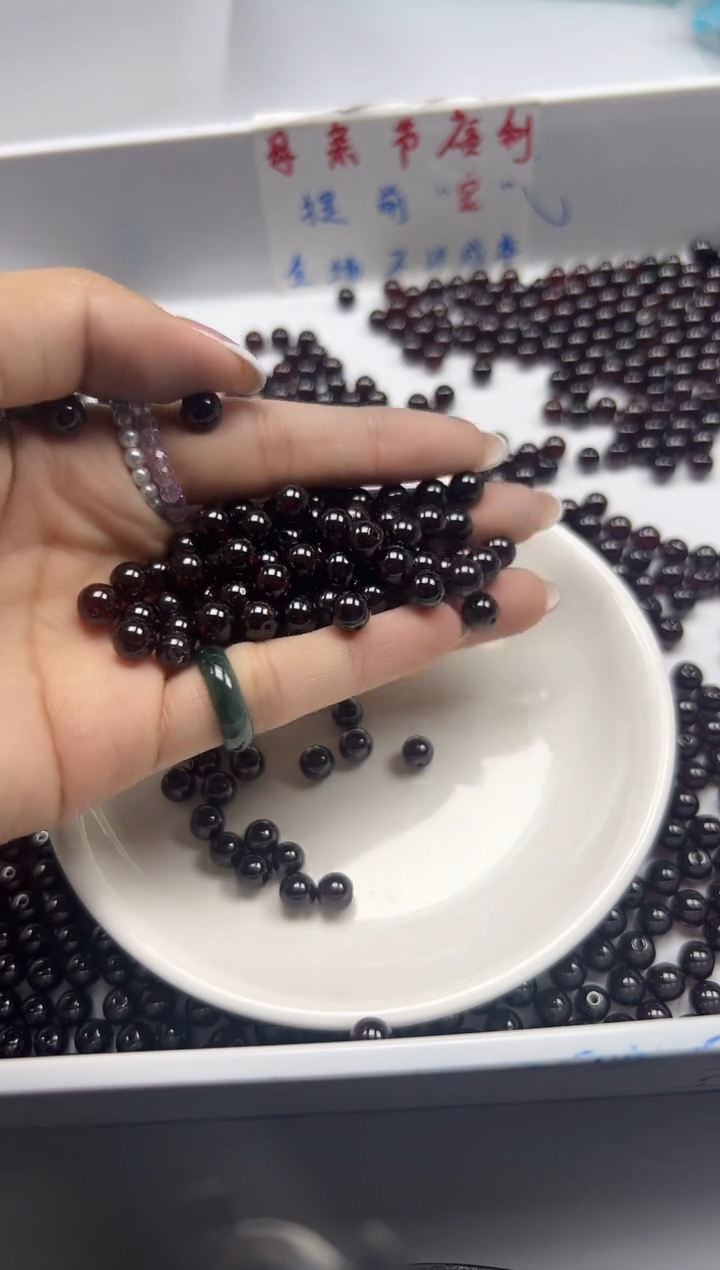 未镶嵌颈饰石榴石w758石榴石6.5mm*15颗