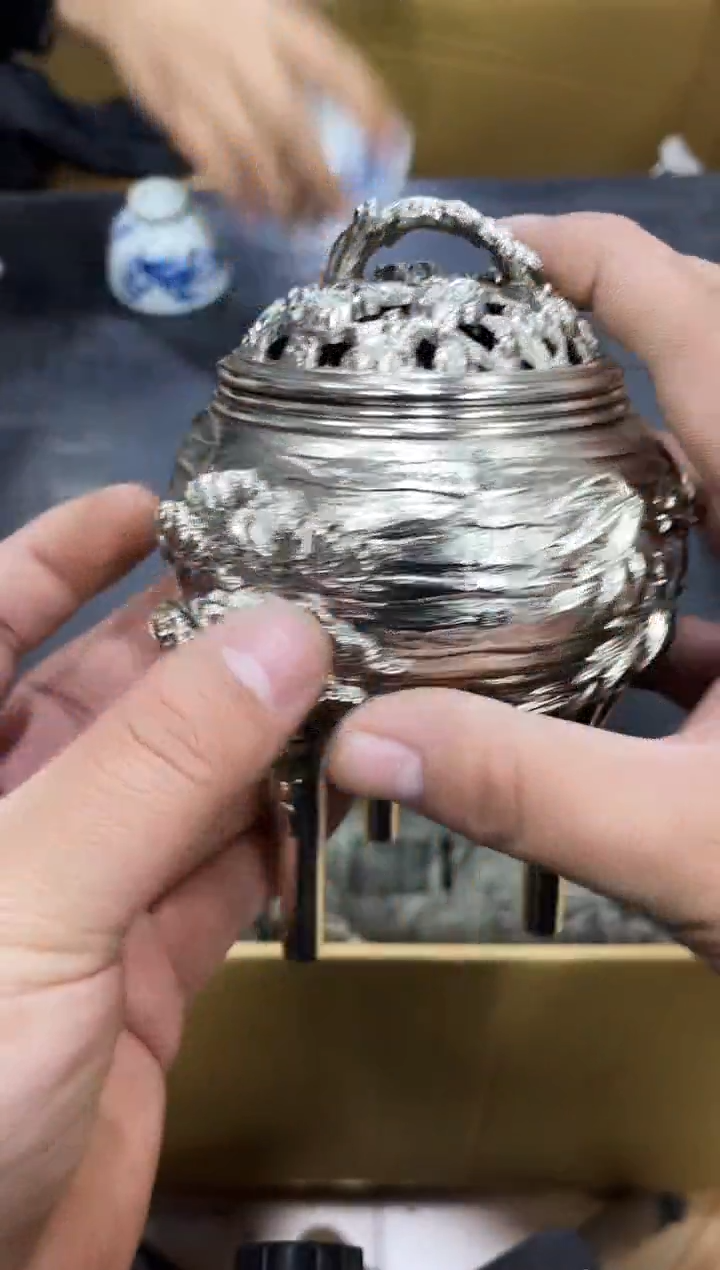  如图所示 阁集工艺品